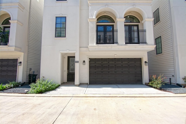 view of front of house featuring a garage