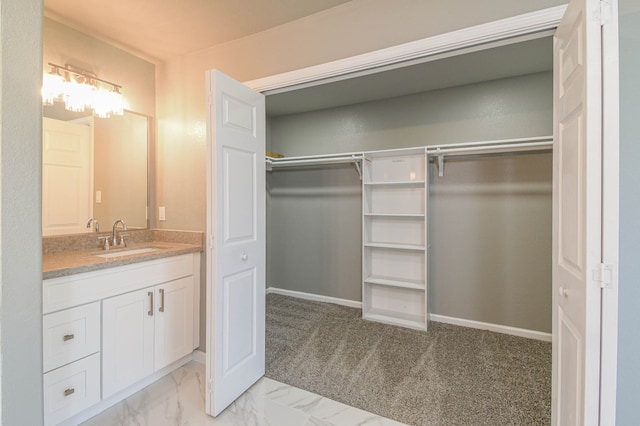 closet with sink