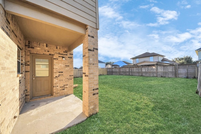 view of yard with a patio area