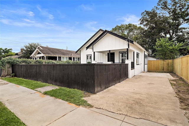 view of front of house