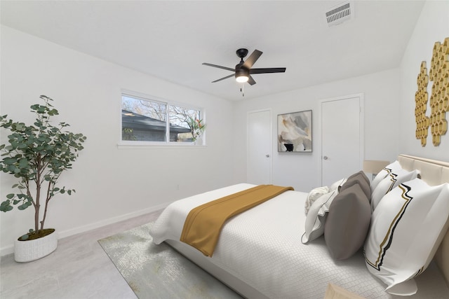 bedroom featuring ceiling fan