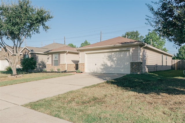 ranch-style home featuring a front lawn