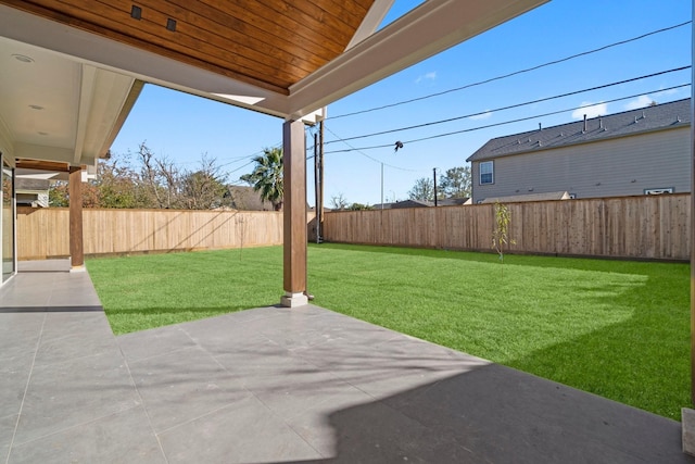 view of yard featuring a patio