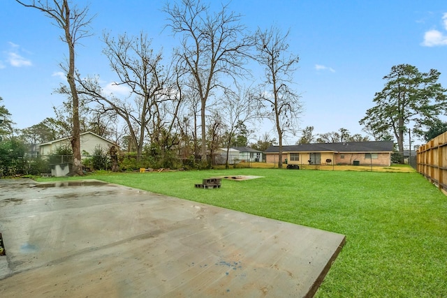 view of yard featuring a patio area