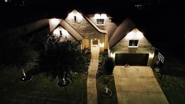 view of front of house featuring a garage