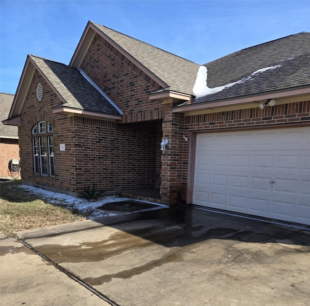 view of front of house with a garage