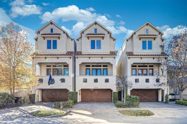 view of front facade with a garage