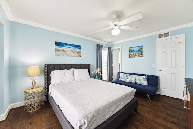 bedroom featuring ceiling fan, dark wood-type flooring, and crown molding