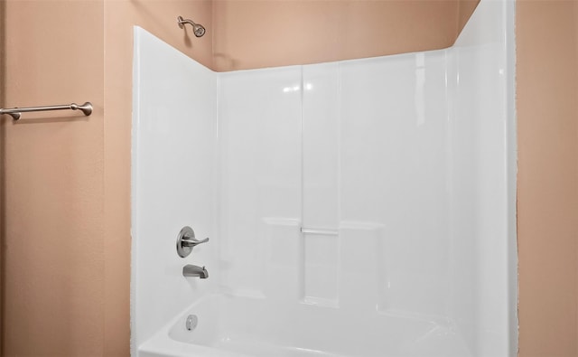 bathroom featuring shower / bathtub combination