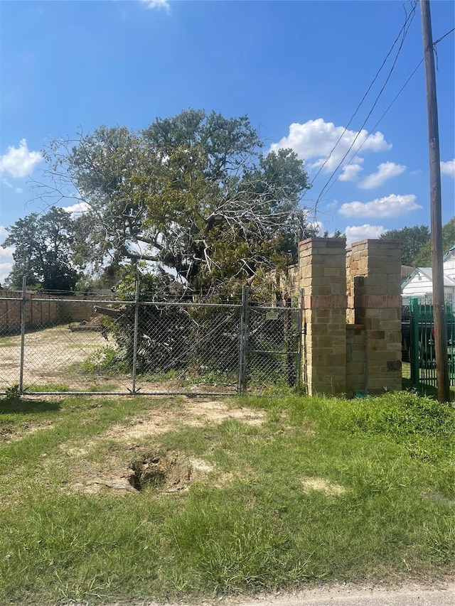 7317 Roswell St, Houston TX, 77022 land for sale