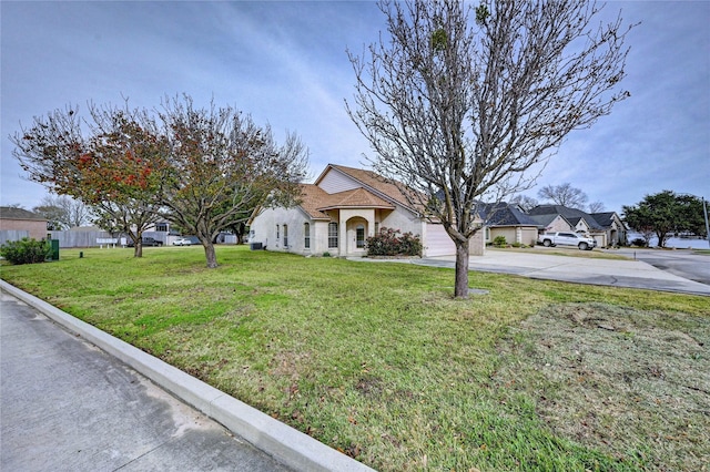 view of front facade with a front yard