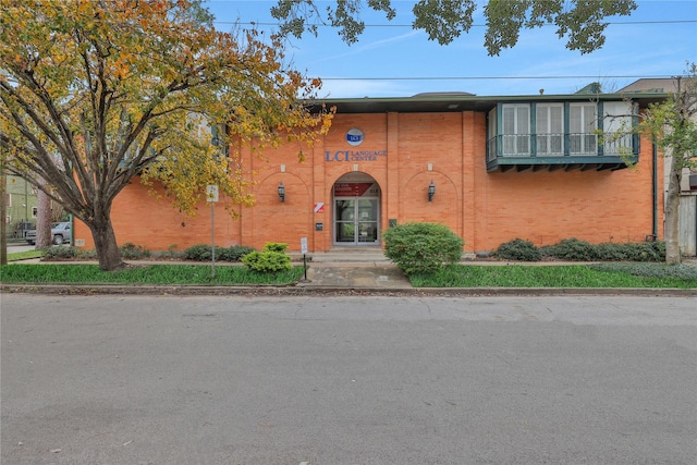 view of front of house