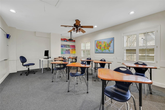 dining space with ceiling fan