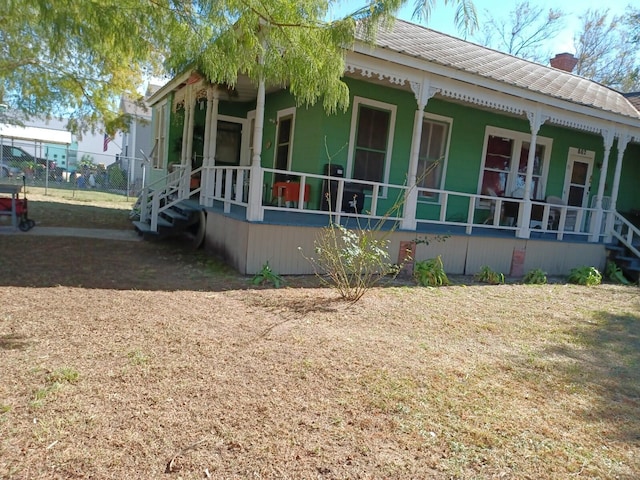 view of front of home featuring covered porch