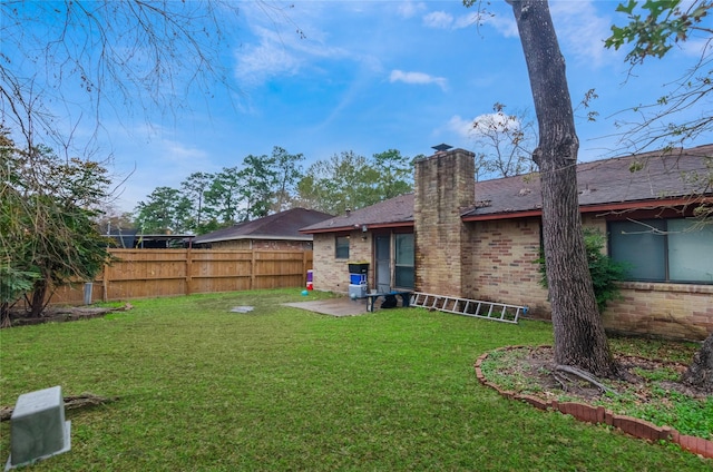 view of yard with a patio