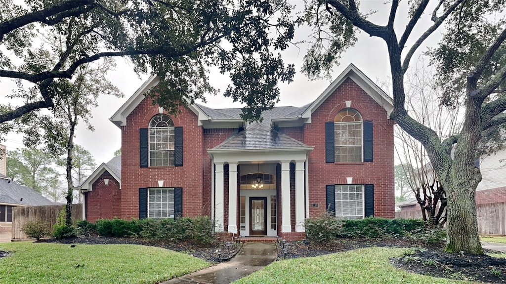 view of front of house with a front yard