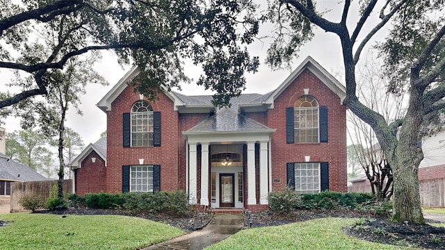 view of front of house with a front yard