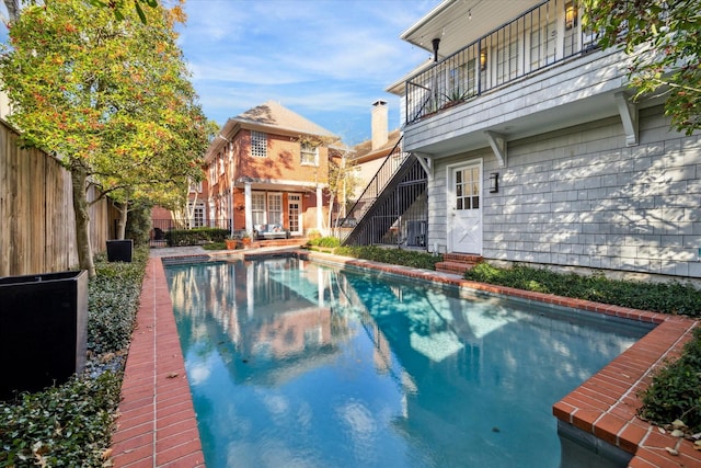 view of swimming pool