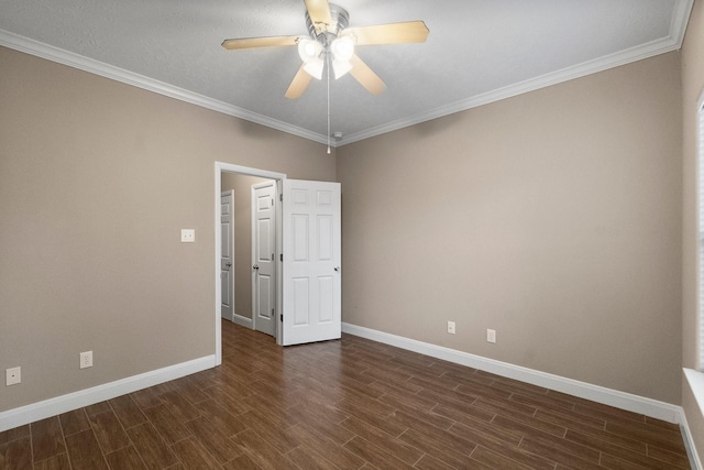 unfurnished room with ornamental molding and ceiling fan