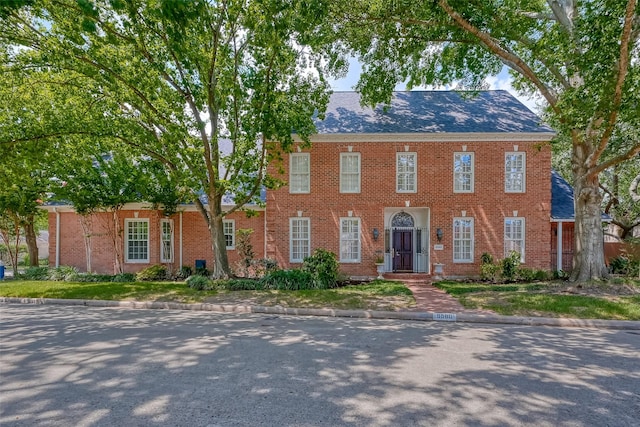 view of front facade with brick siding