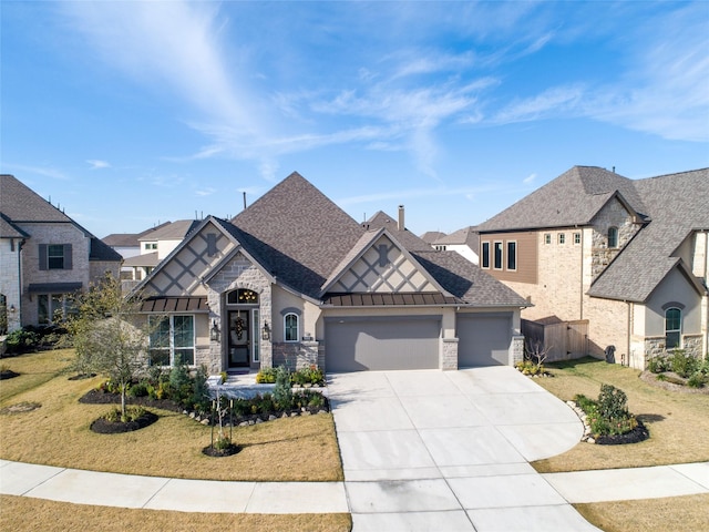 view of front of home featuring a front yard