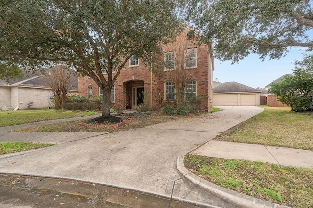 view of front of home featuring a front lawn