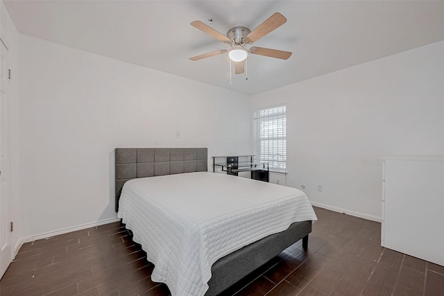 bedroom with ceiling fan