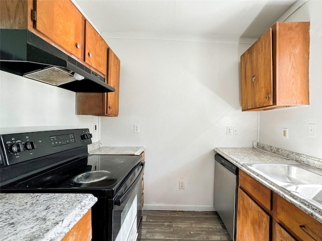 kitchen featuring black electric range oven, crown molding, dark wood-type flooring, sink, and dishwasher