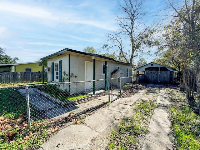 view of front of property