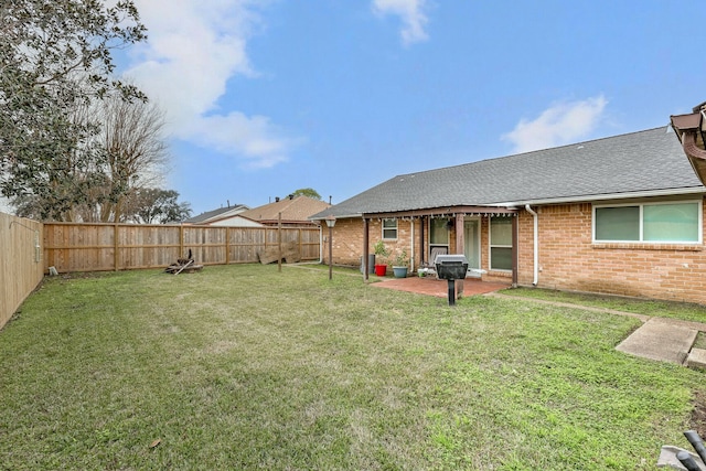 view of yard with a patio