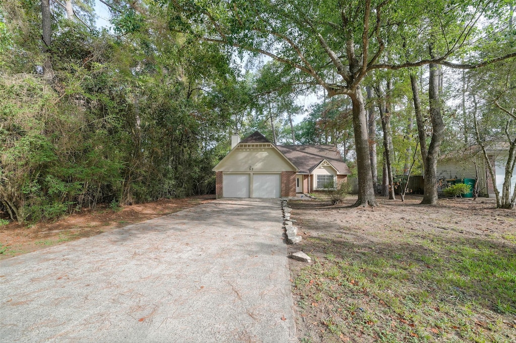 view of front facade featuring a garage