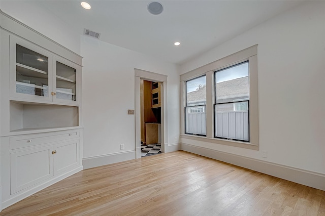 empty room featuring light hardwood / wood-style flooring