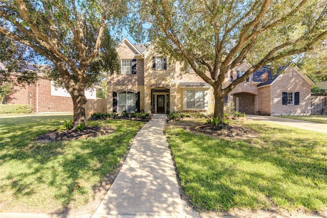 view of front of house featuring a front yard