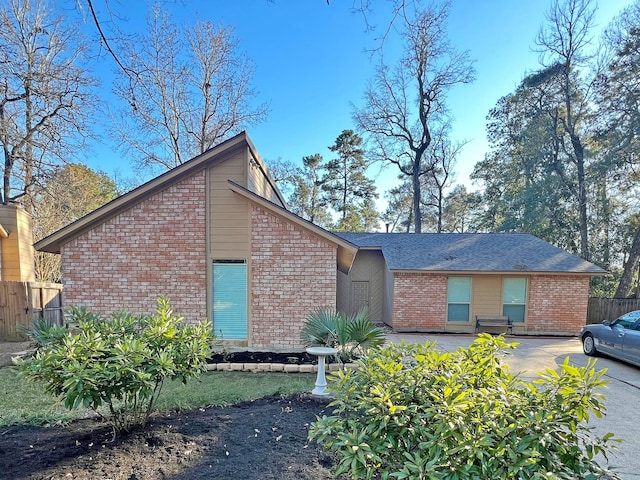 view of front of property featuring a patio area