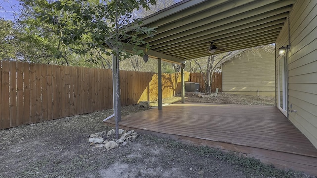 deck featuring ceiling fan