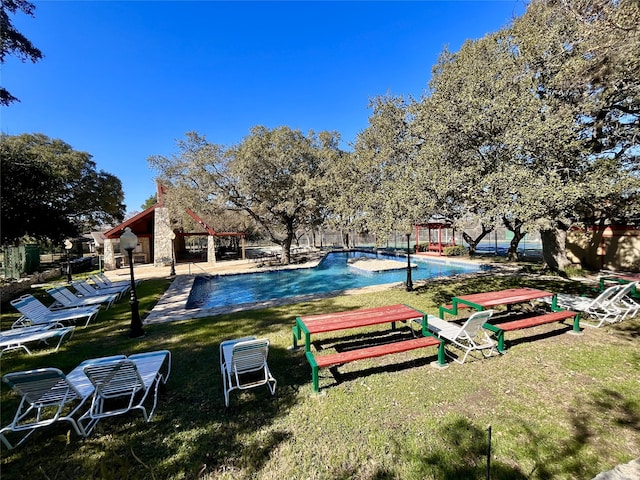 view of swimming pool