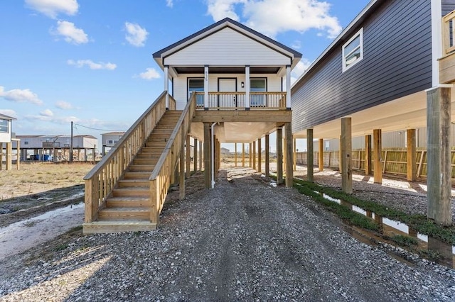 view of front of property featuring covered porch