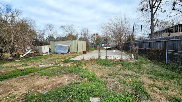 view of yard with a patio