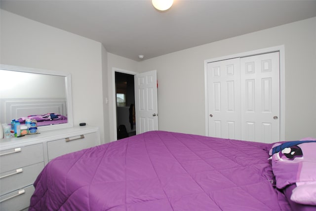 bedroom with a closet