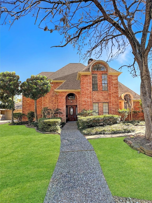 view of front of house with a front yard