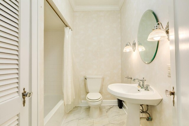 302 E Jackson St, West Columbia, TX 77486 - bathroom featuring crown molding, shower / bath combination with curtain, and toilet