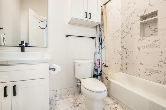 full bathroom featuring shower / tub combo with curtain, vanity, and toilet