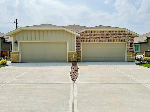 view of front facade with a garage