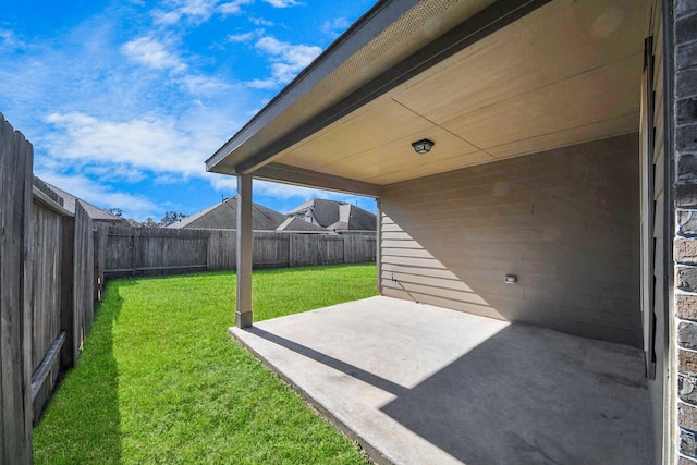 view of yard featuring a patio