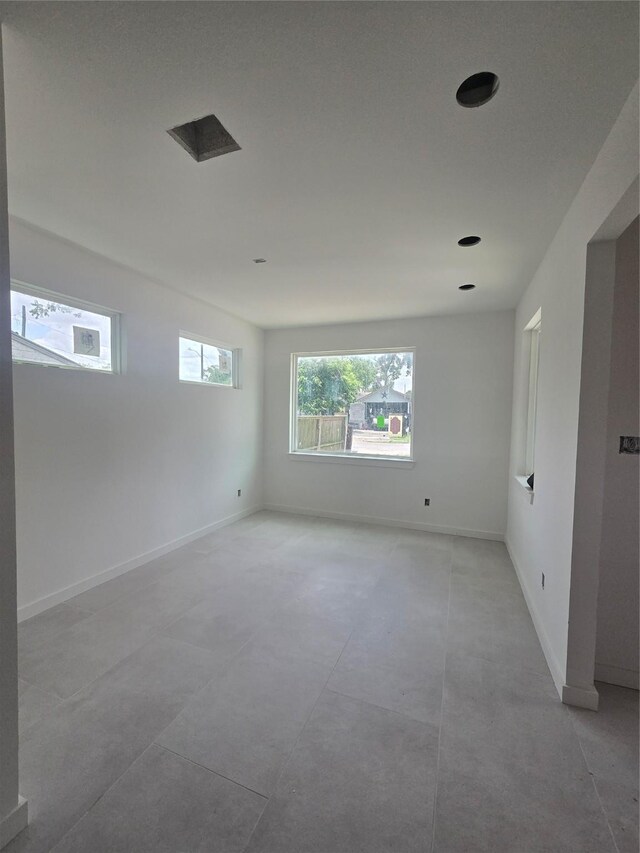 9630 Burden St, Houston, TX 77093 - unfurnished room with baseboards