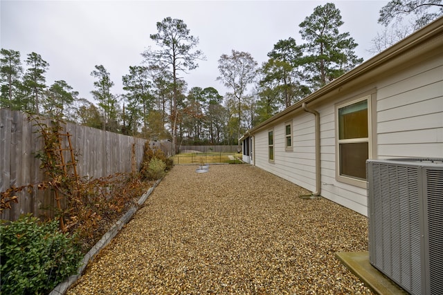 view of yard featuring cooling unit