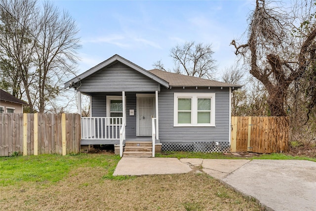 3722 Seabrook St, Houston, TX 77021 - view of front of property featuring covered porch and roof with shingles