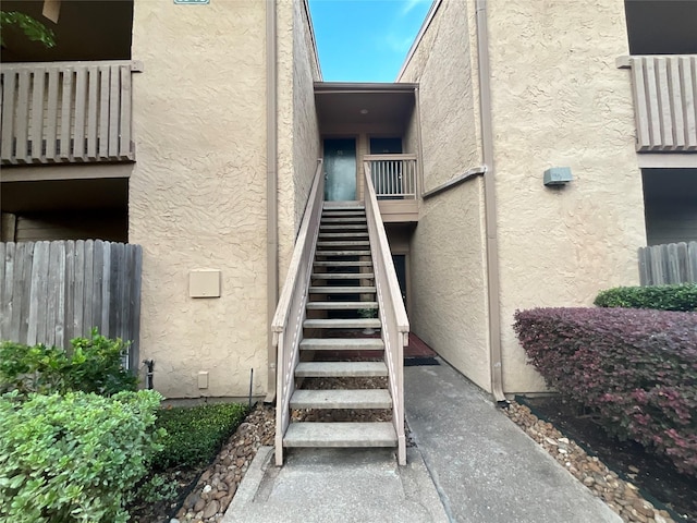 exterior space featuring a balcony