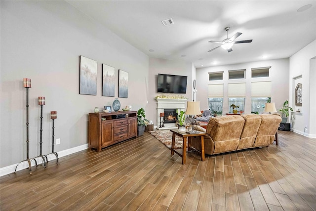 living room featuring ceiling fan