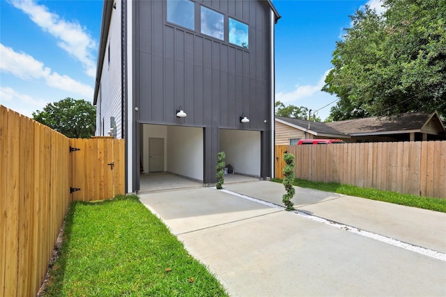 view of side of home featuring a patio